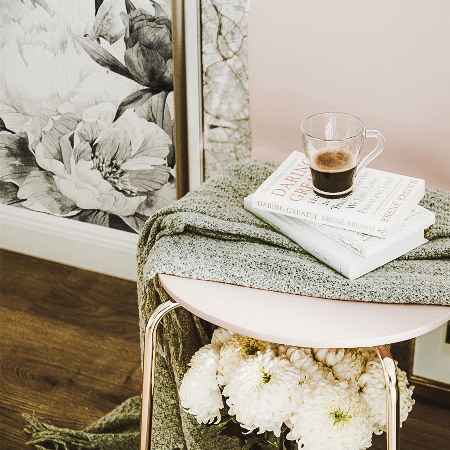 Mural Blush black
